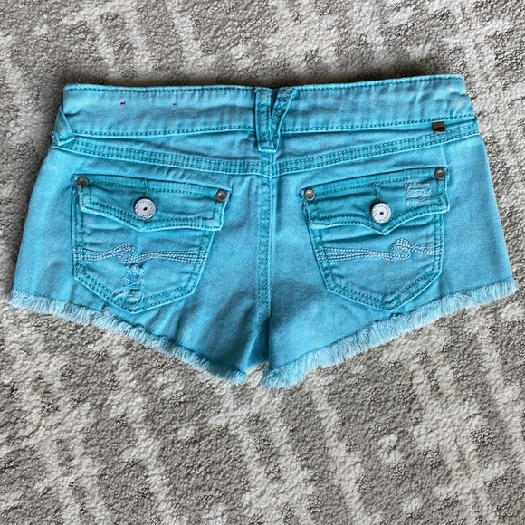 •Almost Famous• Low-Rise Distressed Shorts - Picture 2 of 9